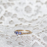 Edith Ring med Duvblå Safirer