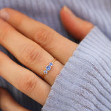 Edith Ring med Duvblå Safirer