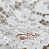 Skräddarsydd Drop Edith Ring med rosa safir