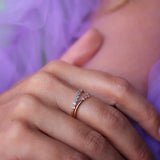 Inre Visdom - Five Diamond Triangle Ring med lavendelsafirer