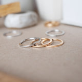 Son anillo de oro cuadrado