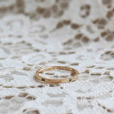 Handgraverad Goldie med Smaragder