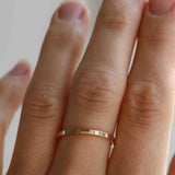 Handgraverad Goldie med Smaragder