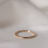 Oval Goldie med Gömd Handgravyr