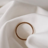 Oval Goldie med Gömd Handgravyr