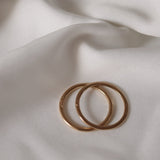 Supertunn Oval Goldie med Gömd Handgravyr