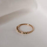 Harmoni - Astrid Vintage Diamond Band med gröna turmaliner och diamanter