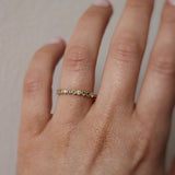 Harmoni - Astrid Vintage Diamond Band med gröna turmaliner och diamanter