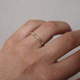 Harmoni - Astrid Vintage Diamond Band med gröna turmaliner och diamanter