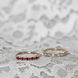 Mini Brigitte Ring med Rubiner