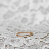 Minimalistiskt Baguettediamantband - Topptäckt