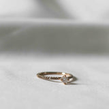 Not At All Tiny Sparkle Ring Med Sparkle Av Chokladdiamanter