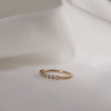 Sanning & Spiritualitet - Astrid Vintage Diamond Band med lavendelsafirer och ljusblå safirer