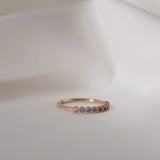 Sanning & Spiritualitet - Astrid Vintage Diamond Band med lavendelsafirer och ljusblå safirer