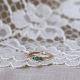 Vintage Style Mini Edith Ring med Smaragder