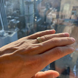 Son anillo de oro cuadrado