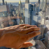 Son anillo de oro cuadrado