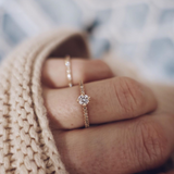 Not At All Tiny Sparkle Ring Med Sparkle Av Chokladdiamanter