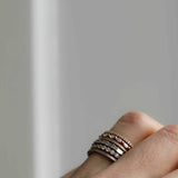 Amelias Minimalistiska Baguetteband med Briljanter - Topptäckt - Vitguld/Platina