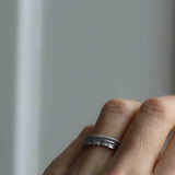 Amelias Minimalistiska Baguetteband med Briljanter - Topptäckt - Vitguld/Platina