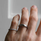 Astrid Top Covered Diamond Band i Vitguld