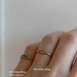 Unik! Mini Elise Ring (Lite Större) med Olivgrön Safir och Chokladdiamanter