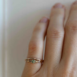 Unik! Mini Elise Ring (Lite Större) med Olivgrön Safir och Chokladdiamanter