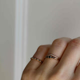 Mini Elise Ring med Svarta Diamanter